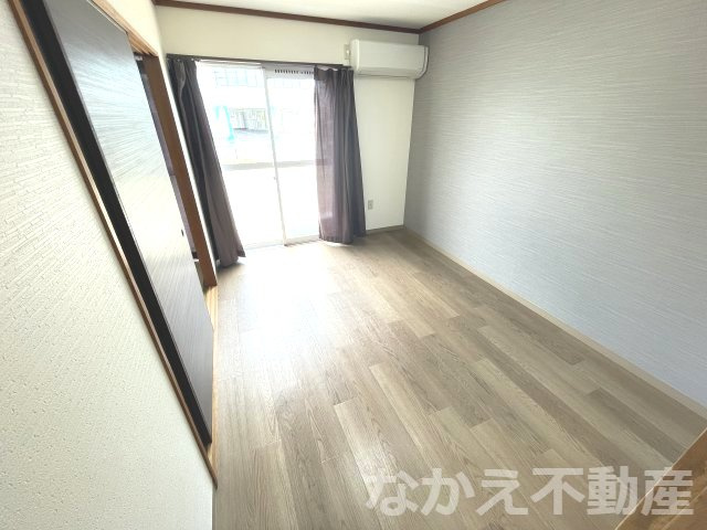 【寝室】 | 落ち着いた色調の寝室です