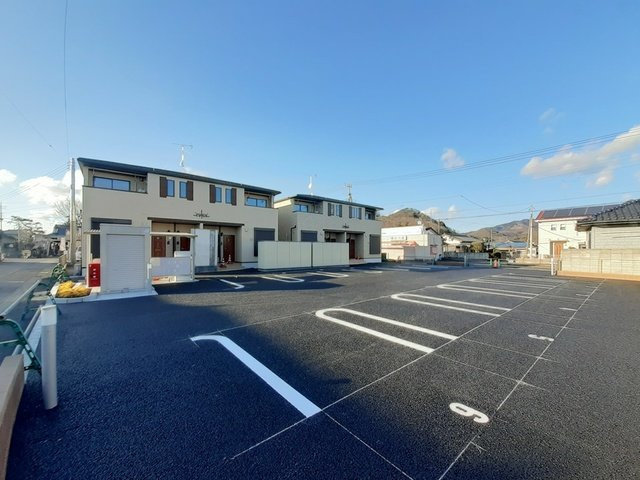 ボニータ　Ｂの駐車場|駐車場があるので、車を買う予定の方も安心です