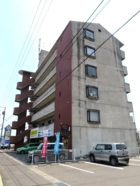 プレアール今津の外観