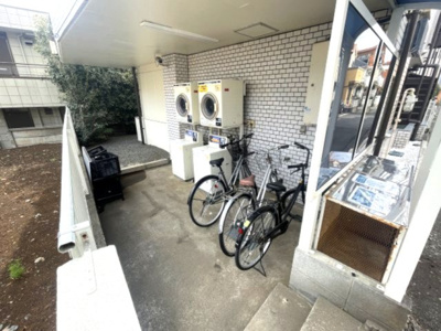 【その他共用部分】 | スカイコート国分寺 | 【コインランドリー＆駐輪場】