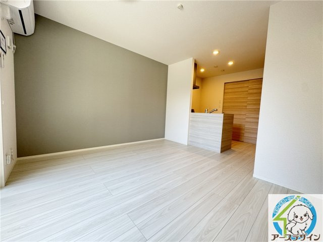 ソリッソ大久保町西嶋の居間・リビング