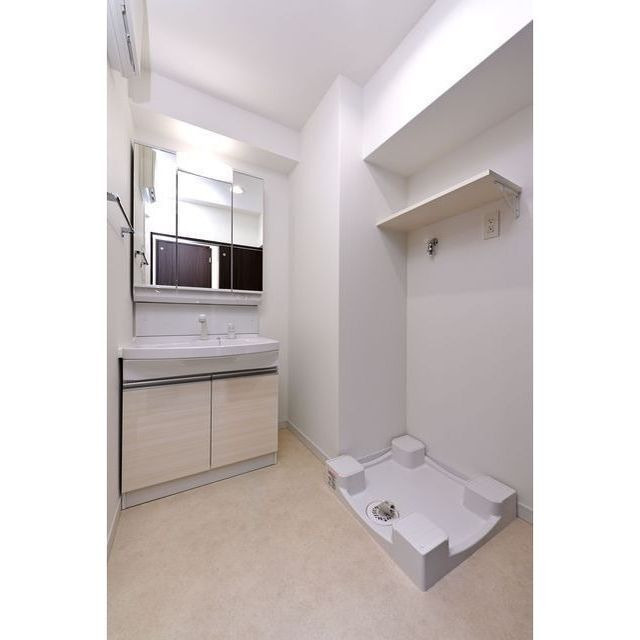 LIBTH博多空港通りの居間・リビング