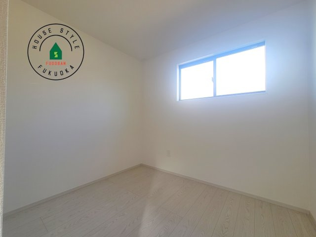 福岡市南区寺塚1丁目第1-3棟（3号棟）の内観：施工例|柔らかい陽光が差し込む明るいお部屋を演出する設計。彩光の取れる窓が気持ちの良いお部屋を創り上げます。