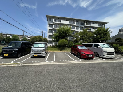 【駐車場】 | 浅香山住宅１４号棟 | 【駐車場】敷地内駐車場ございますよ！都度確認要！担当までお問い合わせください！