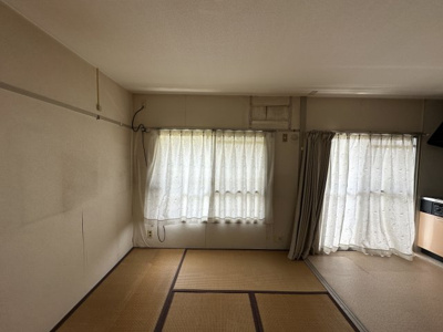 【居間・リビング】 | 浅香山住宅１４号棟 | 【南向き日当たり良好】たっぷりの陽光に包まれる明るいに気持ちも明るくなりますね♪