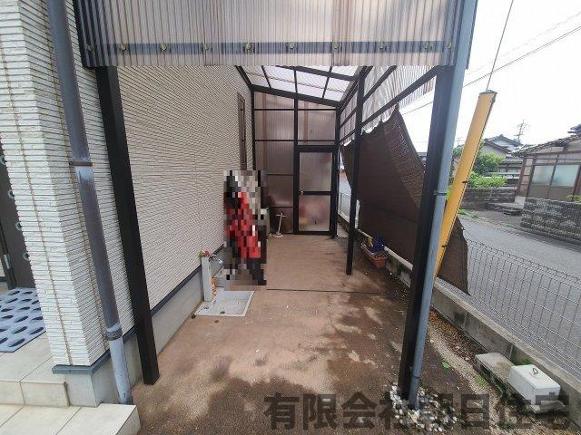 【その他】 | 東出雲町揖屋中古戸建 | 倉庫はバイクや自転車の収納は勿論、洗濯も干せますね
