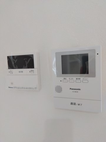 ※商談中※【新築戸建建売】八戸市長根4丁目の防犯設備|モニター付きインターホン！防犯に役立つので小さなお子さんがいらっしゃるご家庭でも安心。外の様子を確認することもできます！