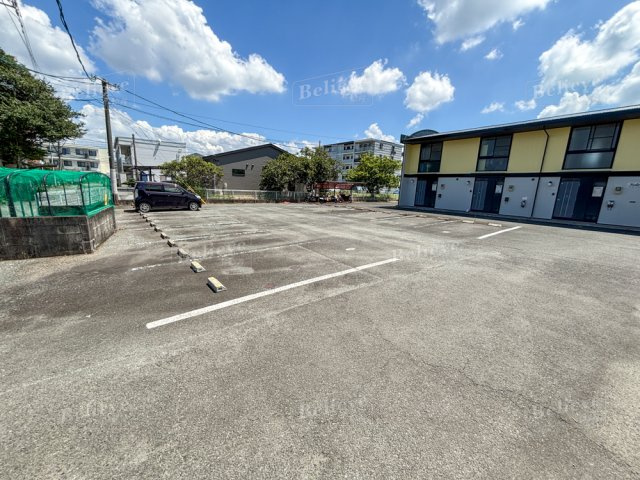 ソレアードの駐車場|駐車スペースもあります♪