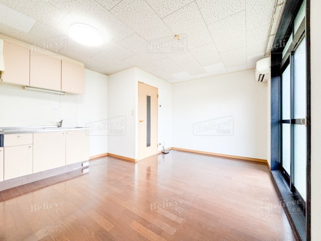 ソレアードの居間・リビング|明るいリビングです☆