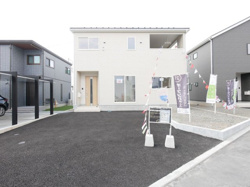 南アルプス市野牛島 新築戸建全2棟1号棟 車並列3台