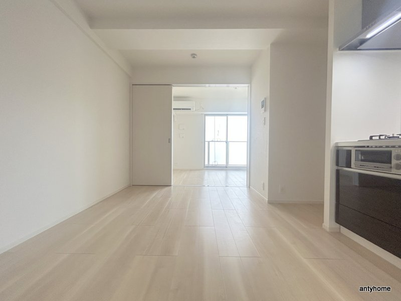 リアライズ今里南　仲介手数料無料の居間・リビング