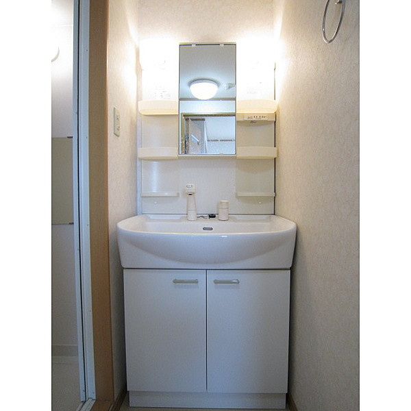 PISO壱番館の独立洗面台