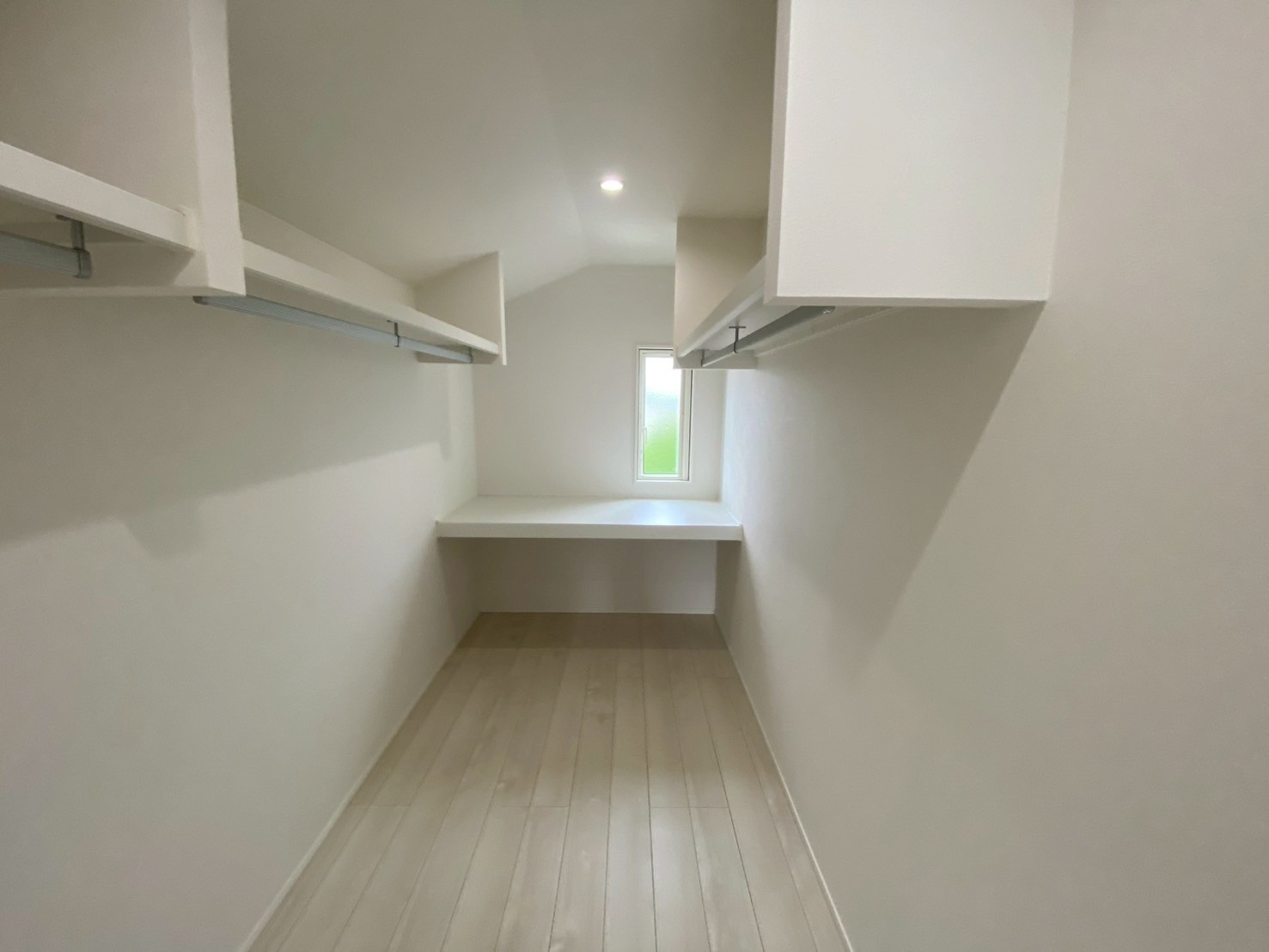 萩山台1丁目の収納|ウォークインスペースは4帖あります