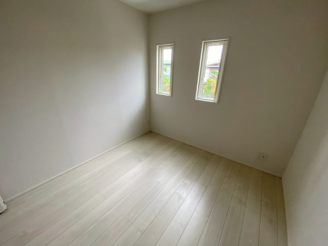 萩山台1丁目の洋室