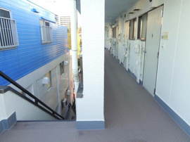 ３階共用通路