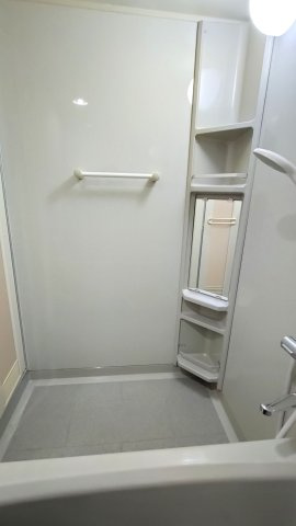 シャルム小阪壱番館の浴室