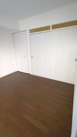 シャルム小阪壱番館の寝室