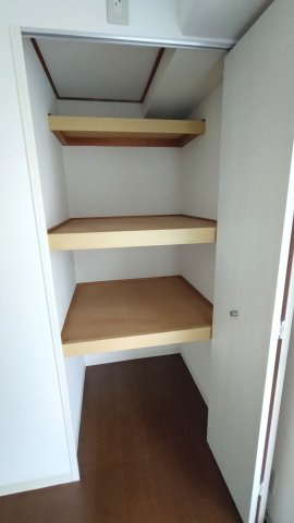 シャルム小阪壱番館の収納