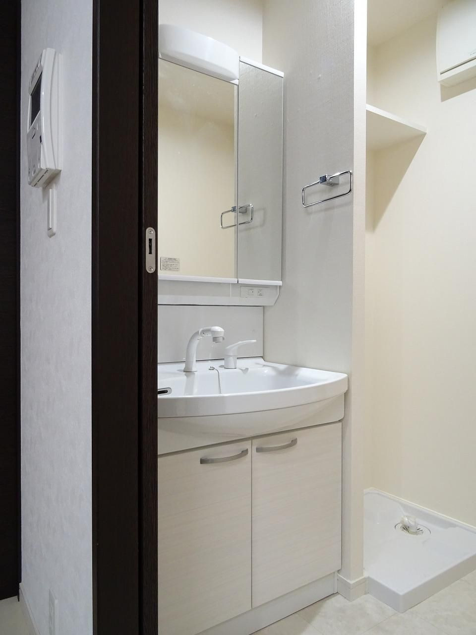 LIBTH平尾の洗面所