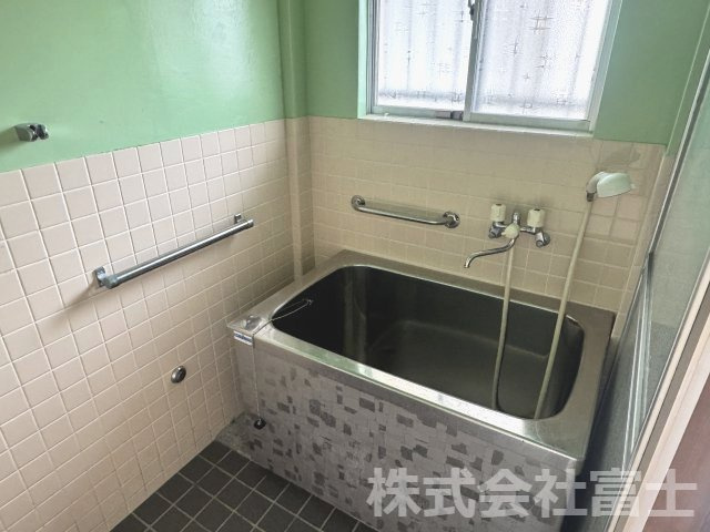 メリー・メイの浴室