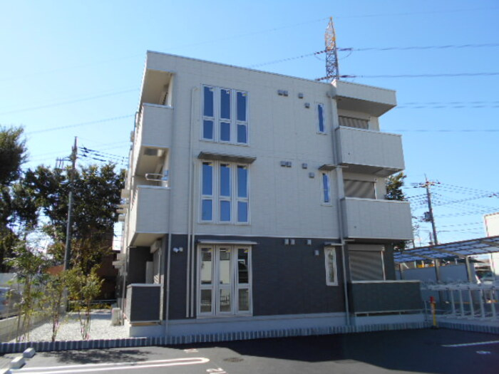 シャルルボアの外観