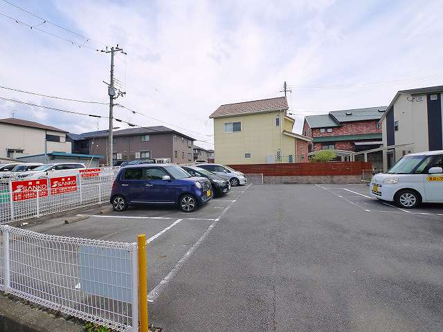 出合モータープールの駐車場