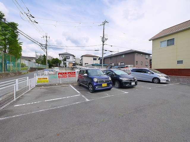 出合モータープールの駐車場