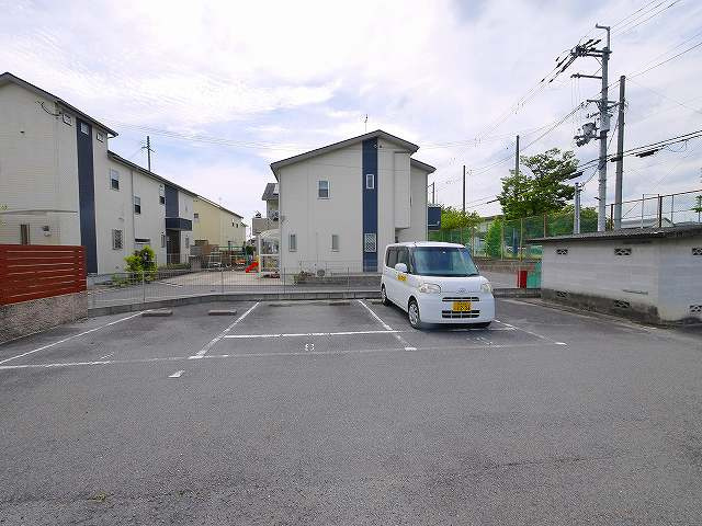出合モータープールの駐車場