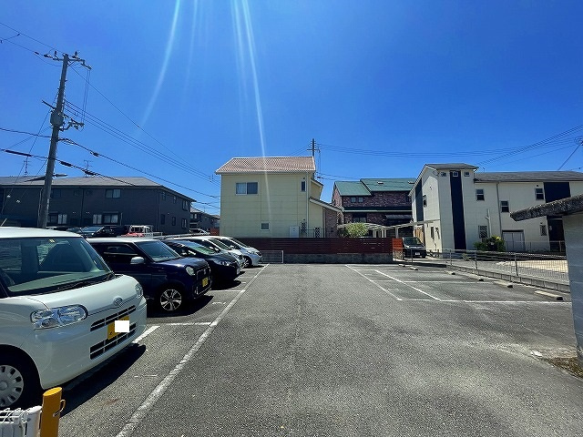 出合モータープールの駐車場