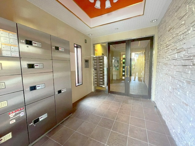 シャトーフェリーチェのロビー