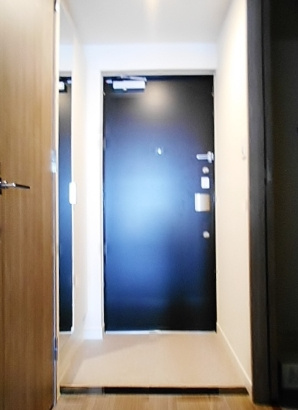 プレサンス新大阪ジェイズの玄関