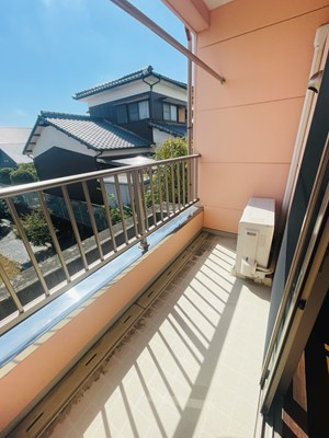 松福園五番館のバルコニー|落ち着いた時間を過ごせるバルコニーです