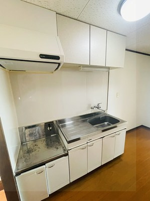 松福園五番館のキッチン|きれいなキッチンです