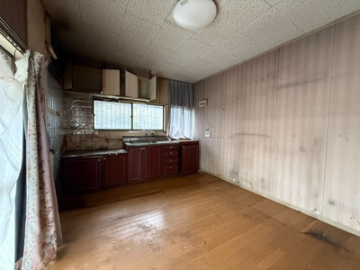 【居間・リビング】 | 和気町衣笠中古戸建
