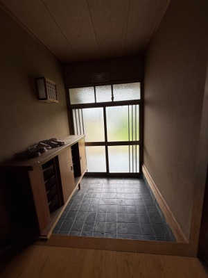 【玄関】 | 和気町衣笠中古戸建