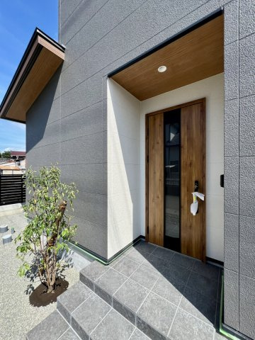 ☆★☆完成見学会開催☆★☆タスリエPLUS日置町の玄関