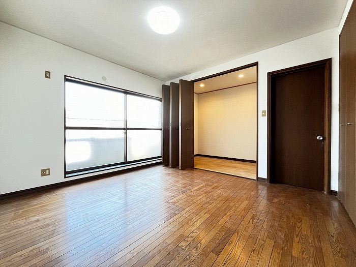 愛西市大井町宮新田36-22　中古戸建の洋室