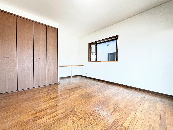 愛西市大井町宮新田36-22　中古戸建の洋室