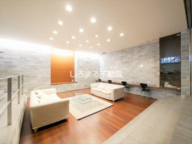 アーバネックス北浜のロビー