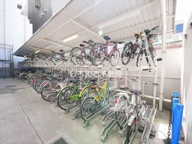 アーバネックス北浜の駐車場