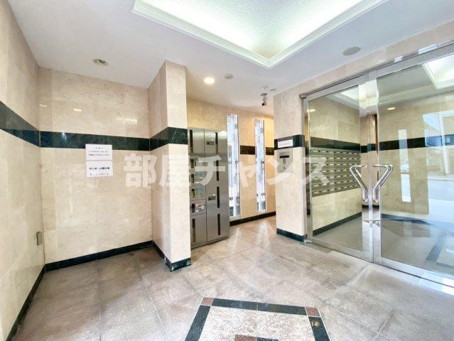 プレステージ新栄のエントランス