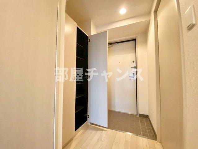 プレステージ新栄の玄関