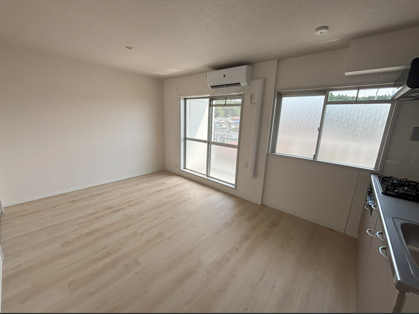 メゾン青葉台８号棟の居間・リビング