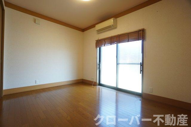 土器町西戸建ての居間・リビング