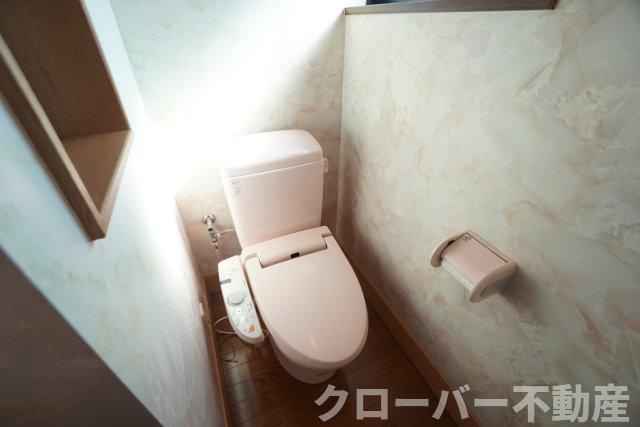 土器町西戸建てのトイレ