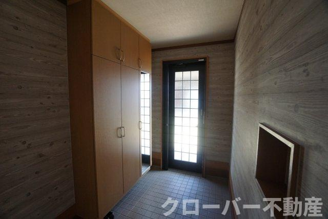 土器町西戸建ての玄関