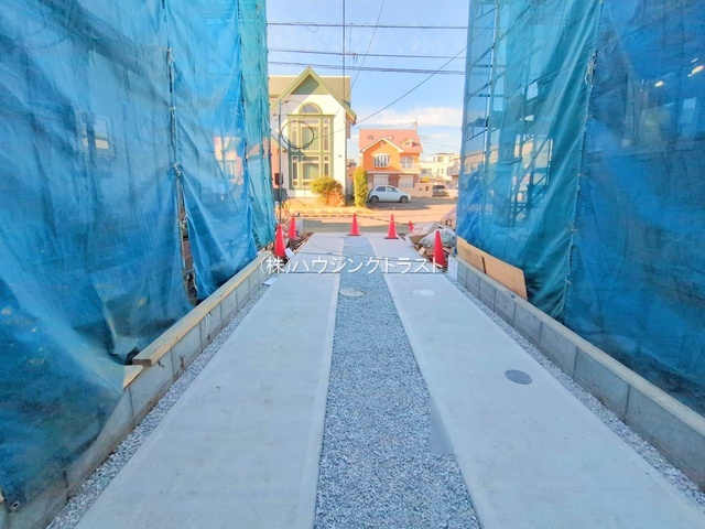 仲介手数料無料　GRAFARE 所沢市中富南４期　全８棟　の前面道路含む現地写真