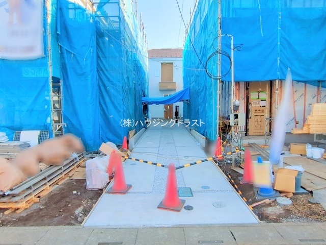 仲介手数料無料　GRAFARE 所沢市中富南４期　全８棟　の前面道路含む現地写真