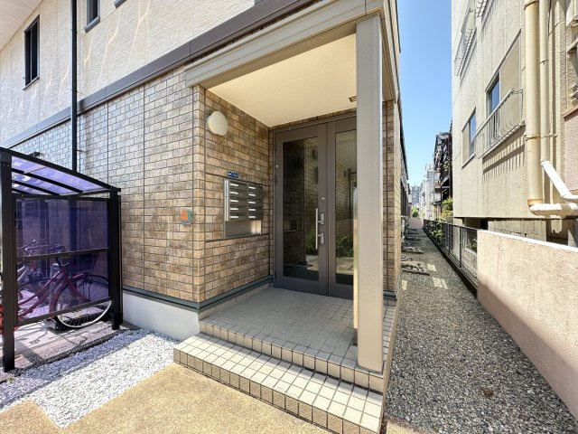 リヴェール北御座 C棟のエントランス