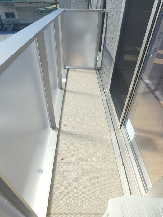 ヴァンヴェール大津のバルコニー